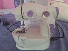 MINI MACCHINA DA CUCIRE 4 IN 1 PER CUCIRE PORTATILE CUCITO FILO SARTA SM-202A