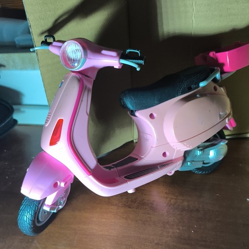 Vespa barbie mattel 2008 rosa - vespa,