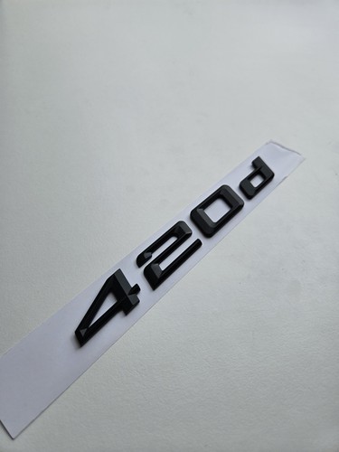 420d emblema nero opaco