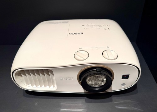 Proiettore epson home cinema - epson,