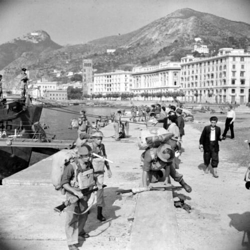 Truppe inglesi che arrivano - , a