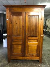 Armadio con pannelli