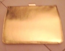 Pochette dorata in pelle