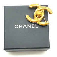 Spilla originale CHANEL Coco Mark Turn Lock GP 96P 16,43 g con scatola SK050548