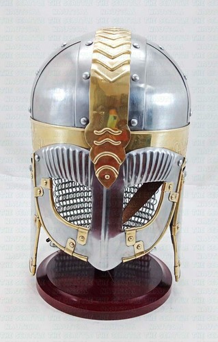 Elmetto medievale armatura