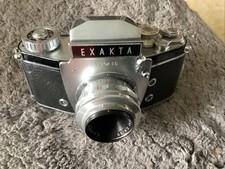 Macchina fotografica vintage EXACTA Varex IIb pellicola 35 mm con obiettivo E Ludwig 2.9/5.0