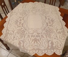 Centro tavola rettangolare ad uncinetto filet beige