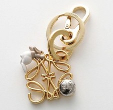 Portachiavi LOEWE Suna Fujita coniglio e luna anagramma charm oro con scatola