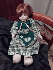 Bambola In Stoffa Stile