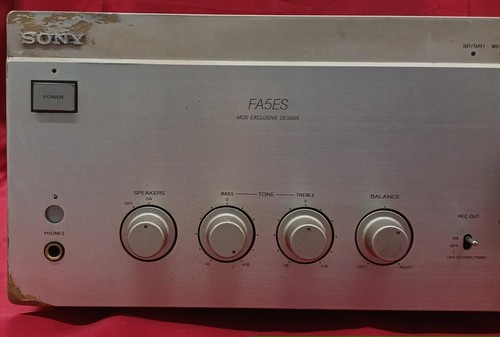 Amplificatore stereo integrato