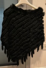 Poncho Mantella In Lapin Tricot Nero Con Codine