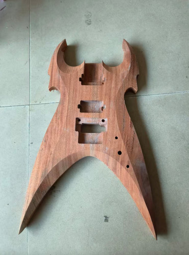 Chitarra personalizzata - , in