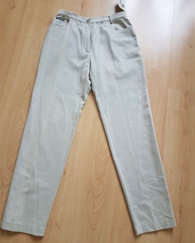 Eleganti pantaloni color crema