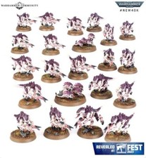20 Termagant + 2 Sciami sventratori+ 22 basette. Miniature ancora da assemblare 