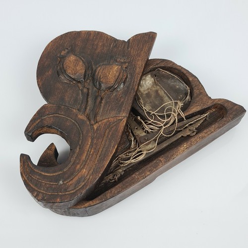 Scatola con bilancia scultura - scatola,