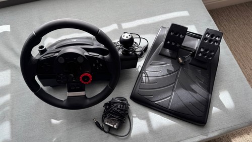 Logitech driving force - logitech,