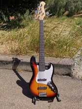 Basso Elettrico 5 Corde tipo Jazz bass 