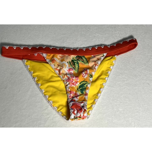 Bikini lovers and - and, friends