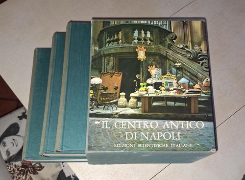 Il centro antico - aa.vv., di