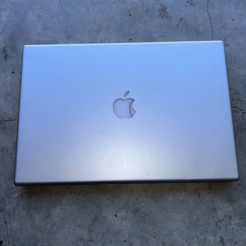 Apple macbook pro a1226 - pro, a1226 15.4"