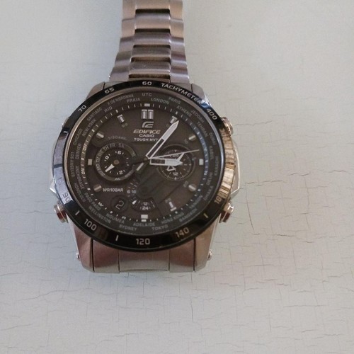 Orologio solare radiocomandato