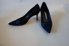 Scarpe decolte donna Manolo Blahnik blu scamosciate tacco a punta 36 US/6