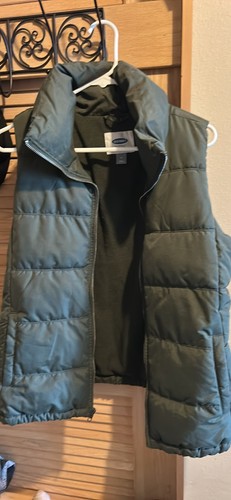 Vecchio gilet isolato donna - gilet,