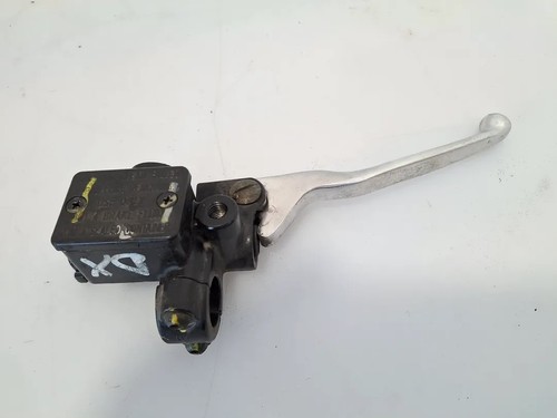 Pompa con serbatoio liquido
