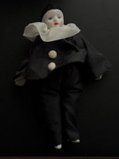 Bambola di pezza Arlecchino con vista, mani e piedi in porcellana, bianco e nero 20 cm