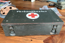 WEHRMACHT WW2 - VERBANDKASTEN - Boite/ trousse de secours véhicule - medical box
