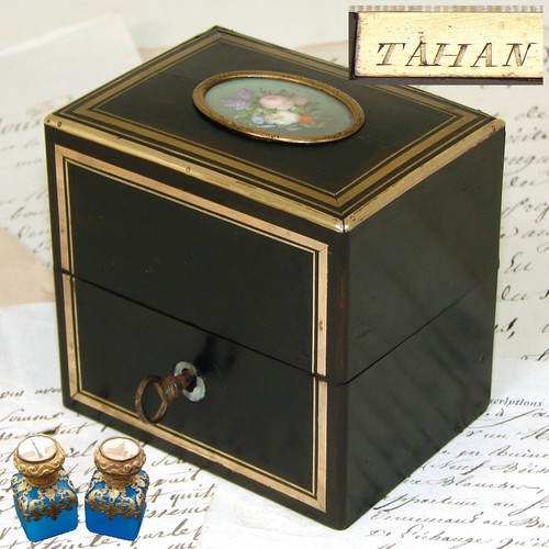 Antico caddy profumato