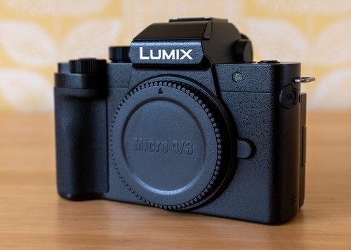 Panasonic lumix g100d - panasonic,