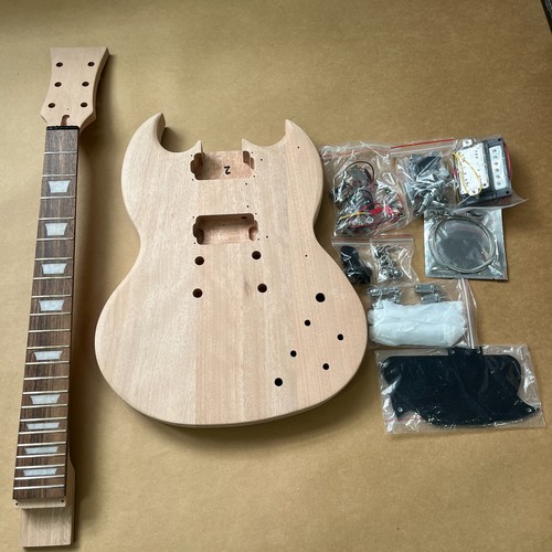 Chitarra elettrica stile - , sg