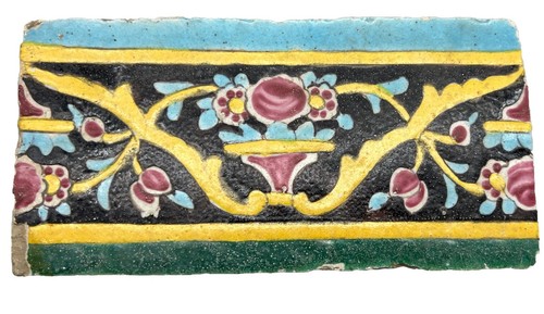 Piastrella bordo ceramica