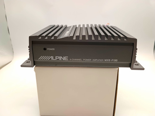 Amplificatore audio per auto