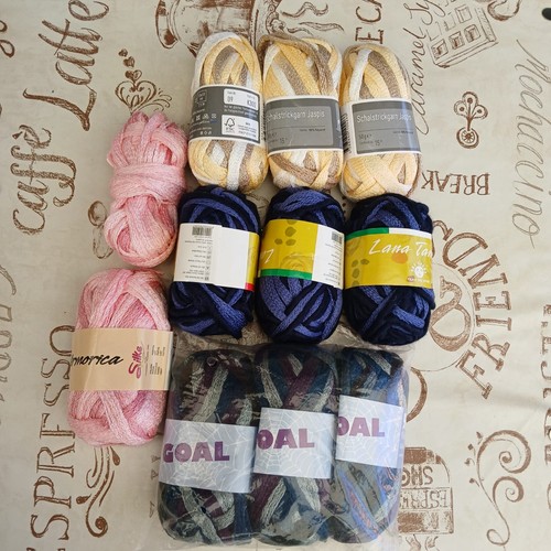 Gomitoli polistere stock - polistere,