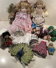 Lotto Bambole e oggetti misti e  vintage collezionismo Mercatini