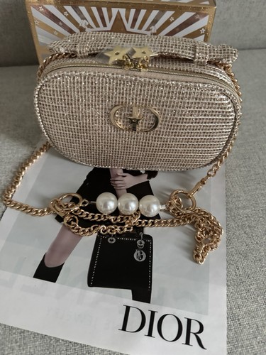 Dior beauty pouch - beauty,