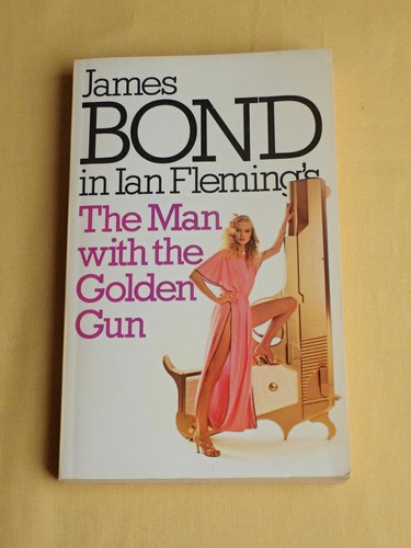 James bond 007 the - -,