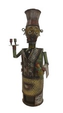 portabottiglie vino in forma di una figura d`acciaio