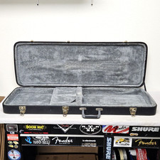 Vecchia custodia rigida nera