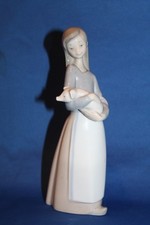 FIGURINA LLADRO - BAMBINA CHE