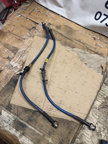 Coppia linee freno intrecciate