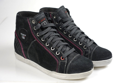 Tcx street lady - x-street,