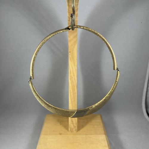Girocollo tono oro rigido