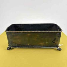 fioriera vaso vintage in metallo con piedi di leone