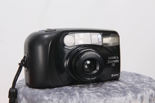 Yashica zoomate - yashica,