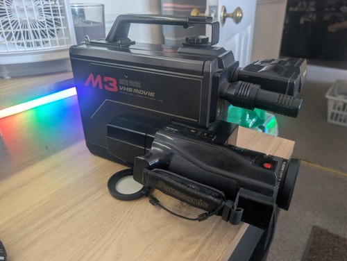 Videocamera vhs panasonic - videocamera,