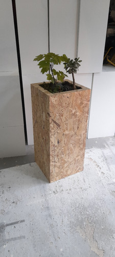 Fioriera zoccolo osb3 su - a,