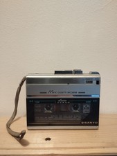 Mini Cassette Tape Recorder - SANYO M1120 - 90s WALKMAN VINTAGE